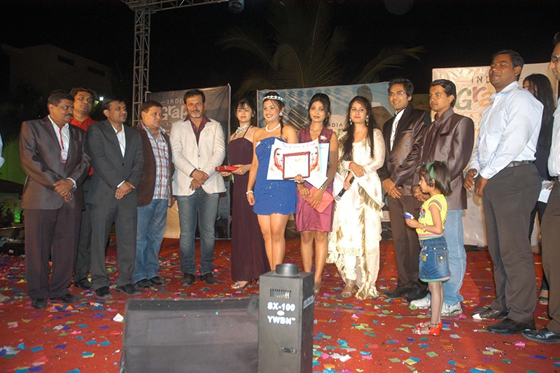 India Grape Harvest 2013